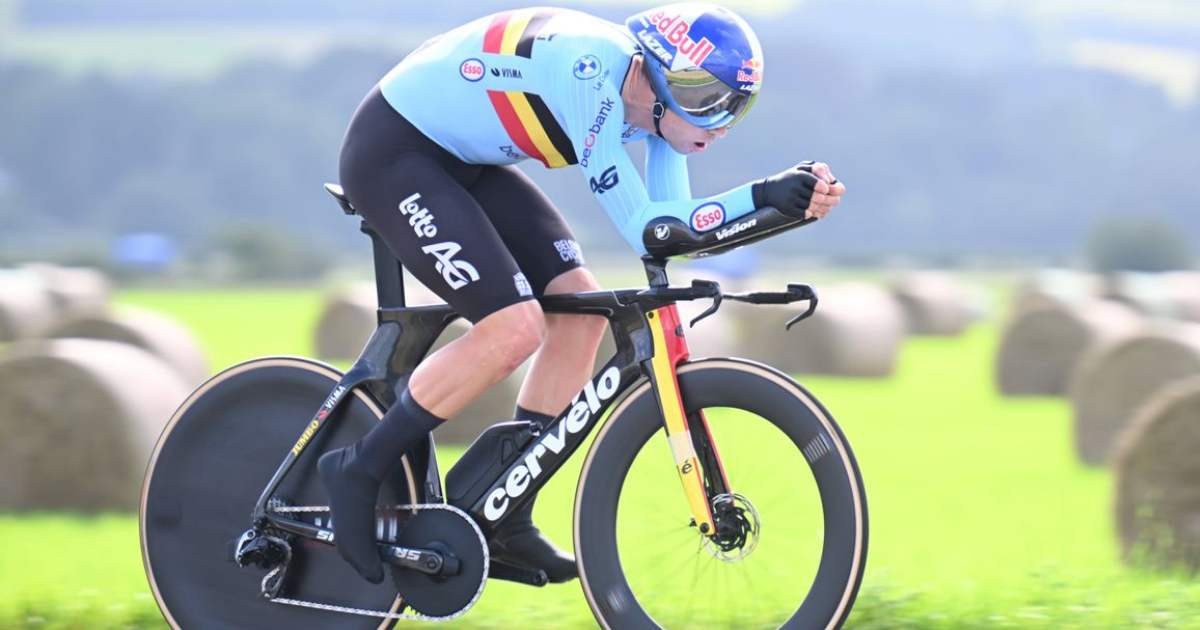 Joshua Tarling, the 19-year-old Welsh thoroughbred of Ineos Grenadiers, won the European Time Trial Championship in Emmen. On the flat course, Tarling was more than 40 seconds faster than the Swiss Stefan Bissegger and Wout van Aert. Yves Lampaert took the 9th place.