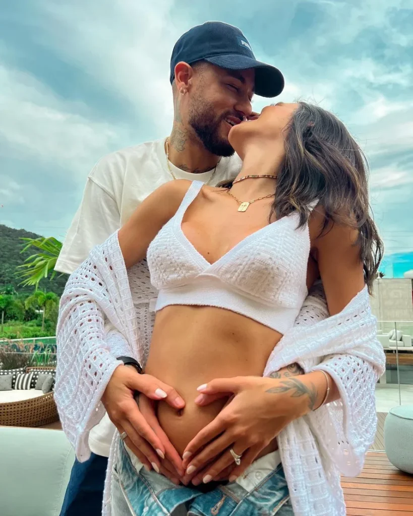 Mavie, Neymar's Daughter With Bruna Biancardi, Is Born, Journalist Says