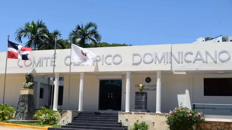 The legal representative of the Dominican Olympic Committee clarified that the application for protection did not include athletes